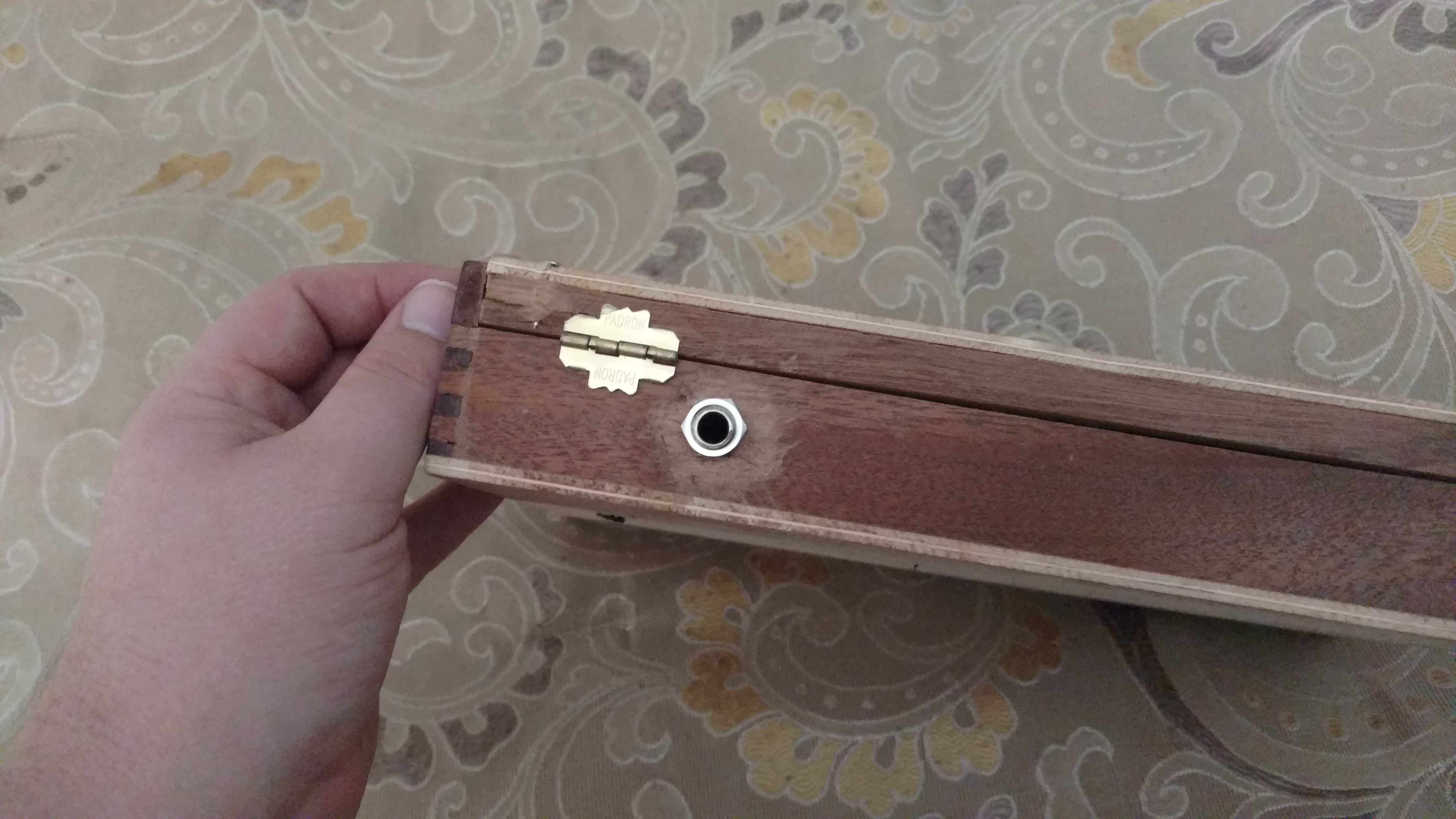 Piezo jack pickup.